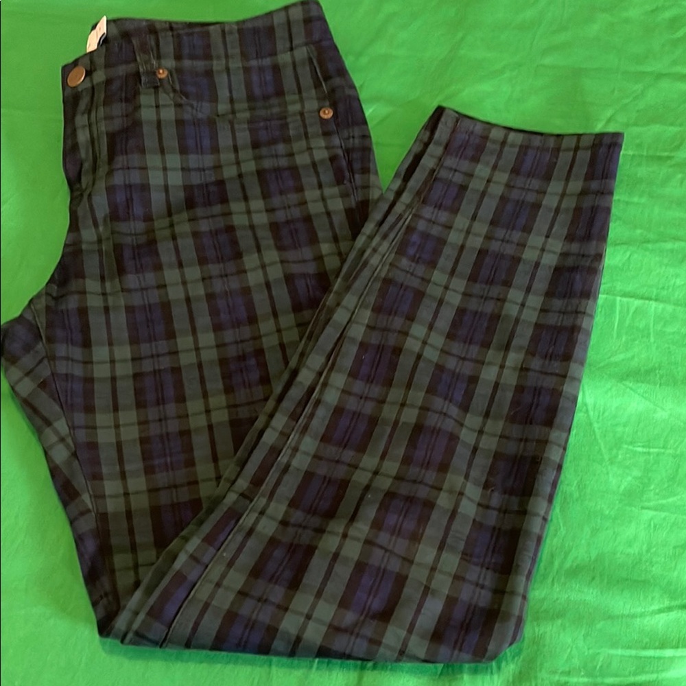 Vineyard Vines Plaid Chinos in Green and Navy